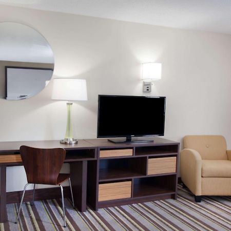 Super 8 By Wyndham Chicago/Rosemont/O'Hare/Se River Grove Exterior foto